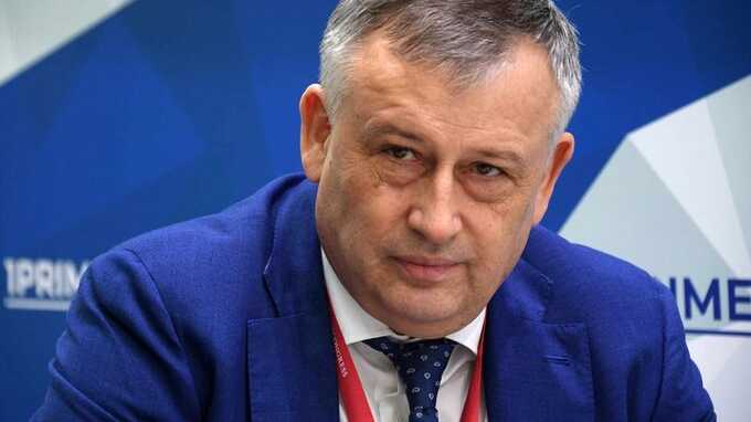 Губернатор Александр Дрозденко «попал» на 1 млрд рублей?