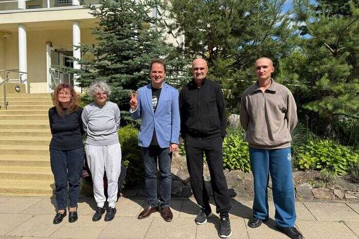 Вместе с Тихановским освобождены другие белорусские политзаключённые