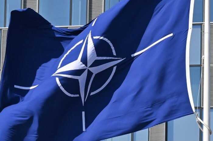 Трамп требует увеличить расходы на оборону в НАТО, но не объясняет причины